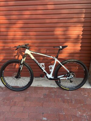 Bianchi Oetzi Nano-Carbon | Hardtail Mountain Bikes | Bike Hub