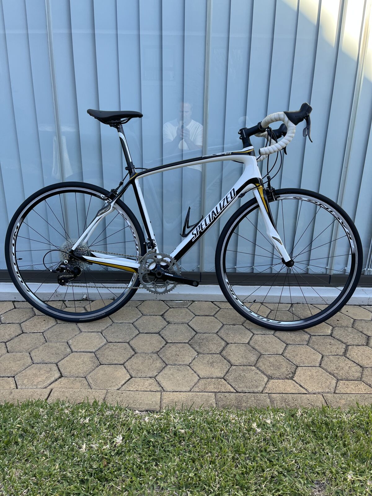 Specialized Roubaix Elite | Road Bikes | Bike Hub Specialized Roubaix Elite | Road Bikes | Bike Hub