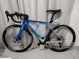 Giant TCR Advanced Pro Disc 1 2019 | Road Bikes | Bike Hub