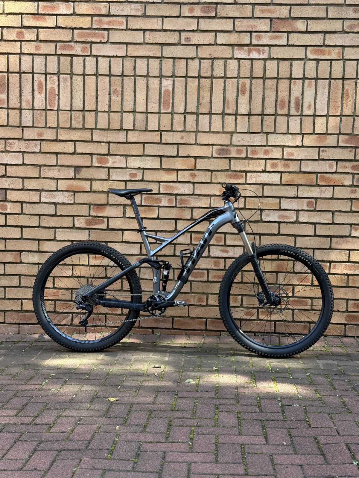 Titan skyrim comp | Dual Suspension Mountain Bikes | Bike Hub