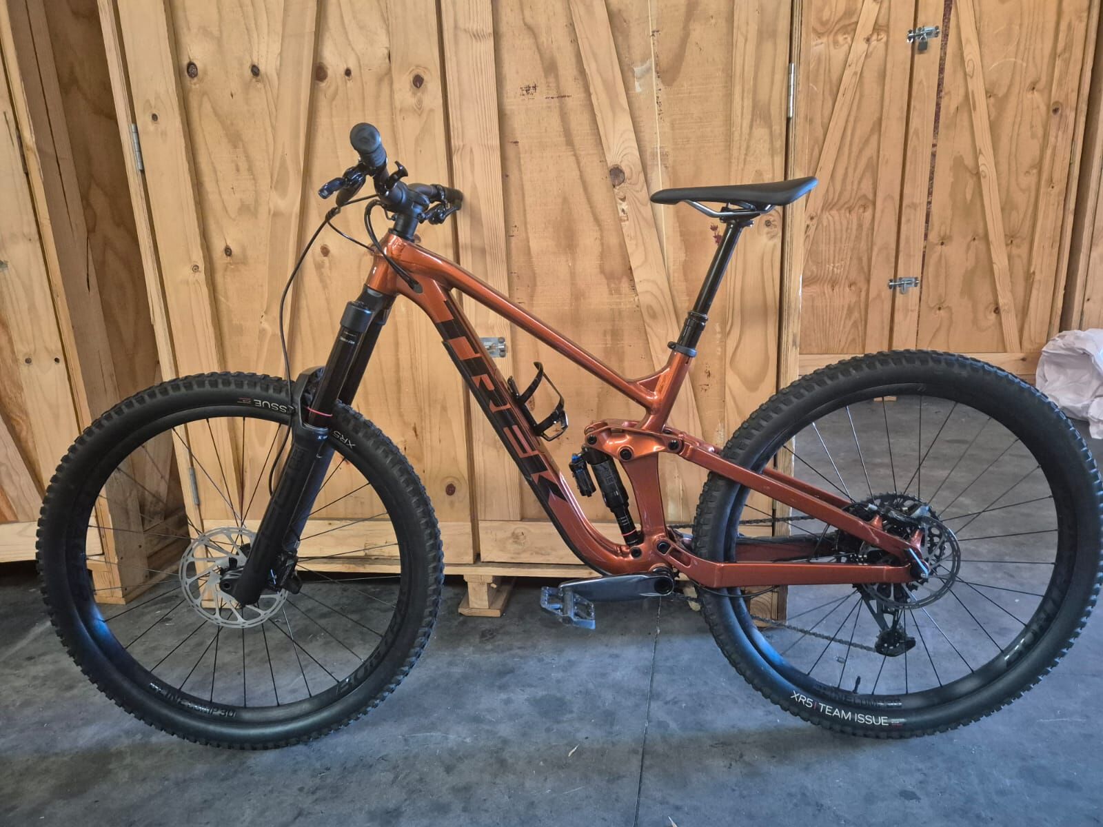 Trek Slash 8 2023 medium immaculate condition | Dual Suspension