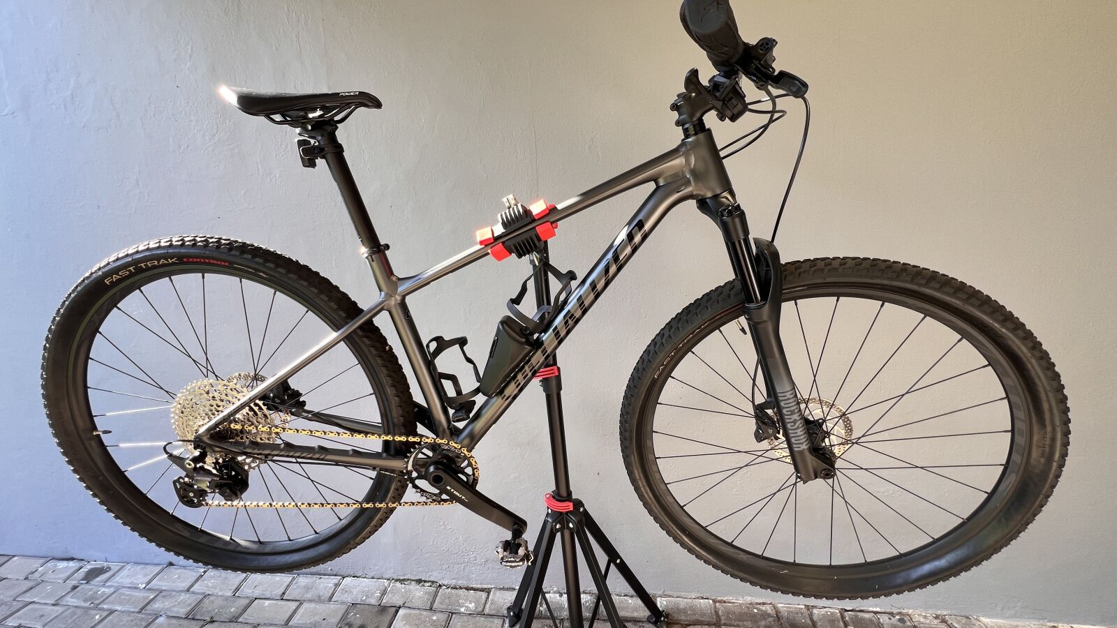 Specialized Chisel 2022 (Medium) | Hardtail Mountain Bikes | Bike Hub