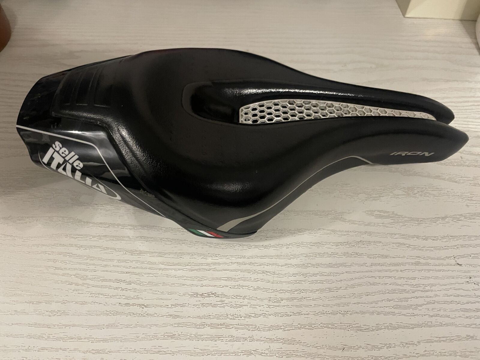 Selle Italia Saddle TT ブラック Selle Italia iron - TT saddle | Saddles | Bike Hub