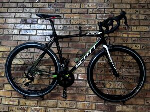 Scott CR1 Team Carbon | Road Bikes | Bike Hub