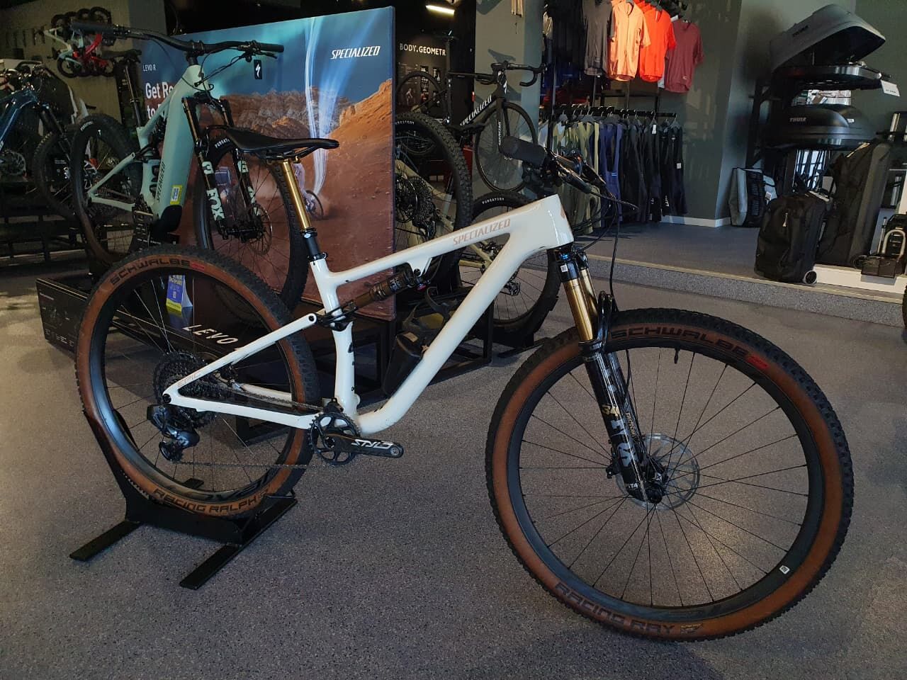 Specialized Epic Evo Pro (M) | Dual Suspension Mountain Bikes