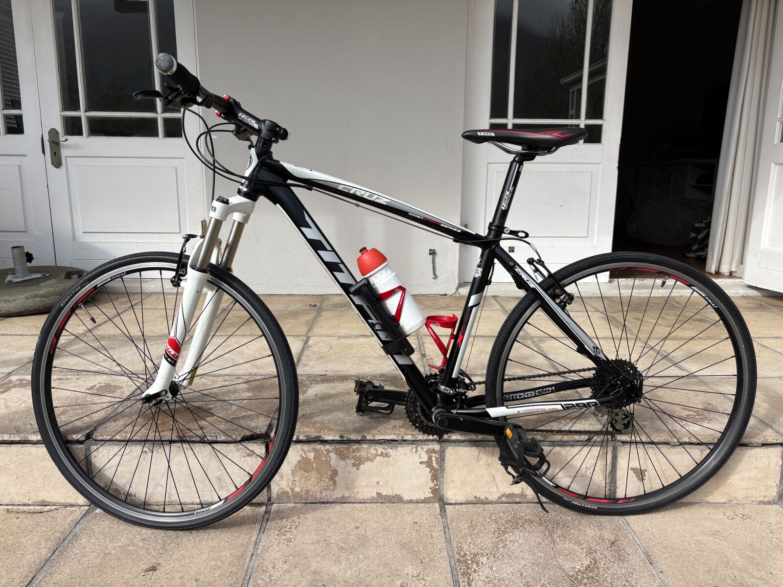 TITAN CRUZ 29R MEDIUM PRE-OWNED | Hardtail Mountain Bikes | Bike Hub