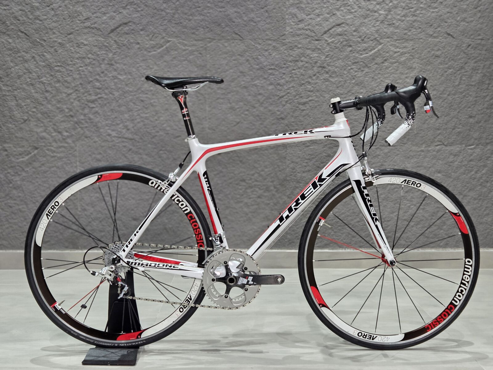 Trek Madone 4.9 (54cm) **CARBON-10SPD** | Road Bikes | Bike Hub