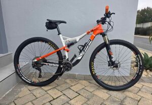 Momsen Vipa XT Large | Dual Suspension Mountain Bikes | Bike Hub