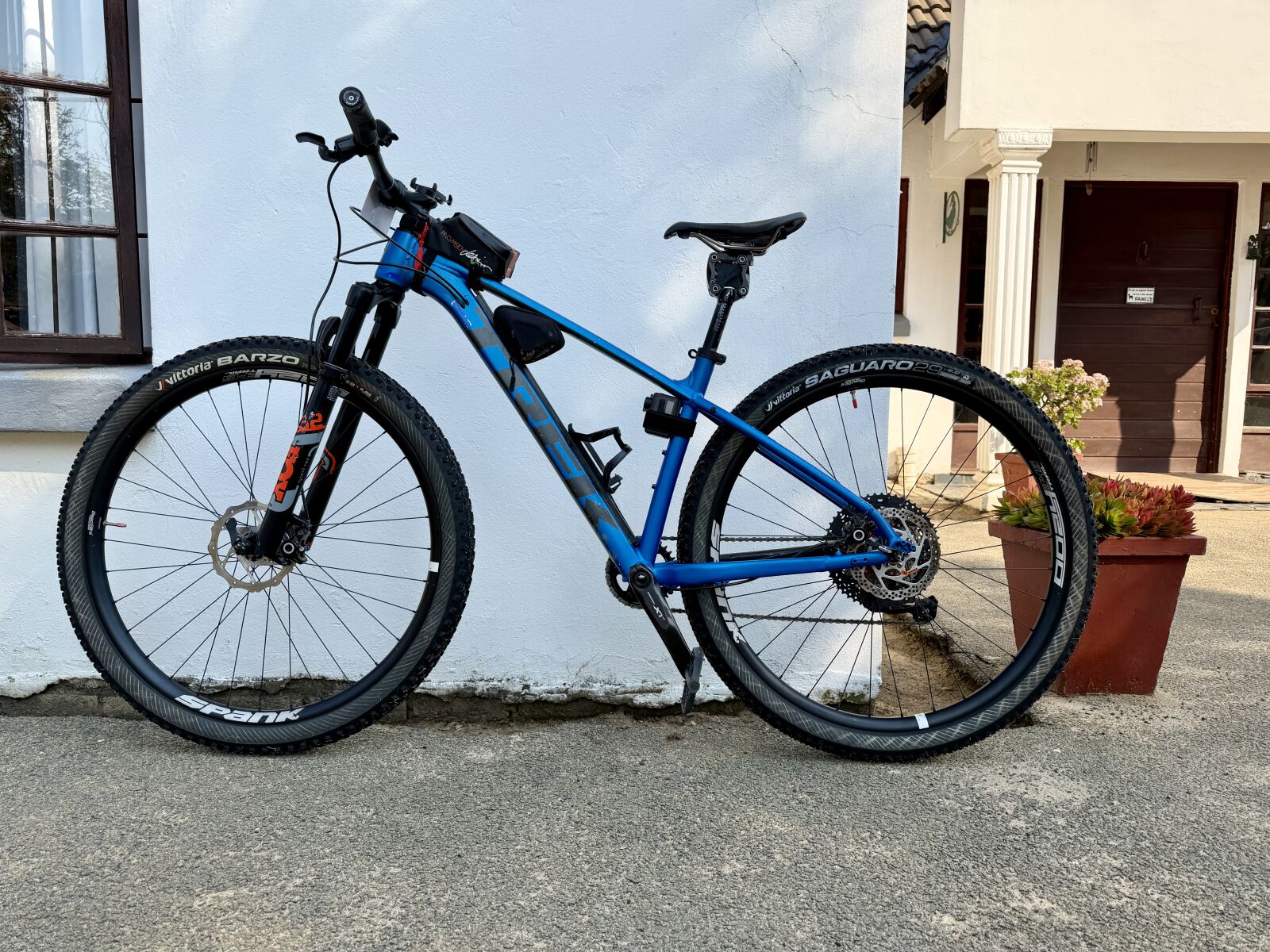 Trek X-Caliber 8 (M) 1x11 | Hardtail Mountain Bikes | Bike Hub