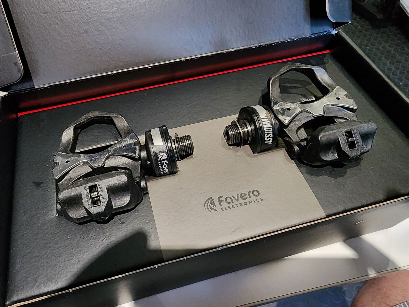 Favero Assioma Duo Power Pedals | Power Meters | Bike Hub