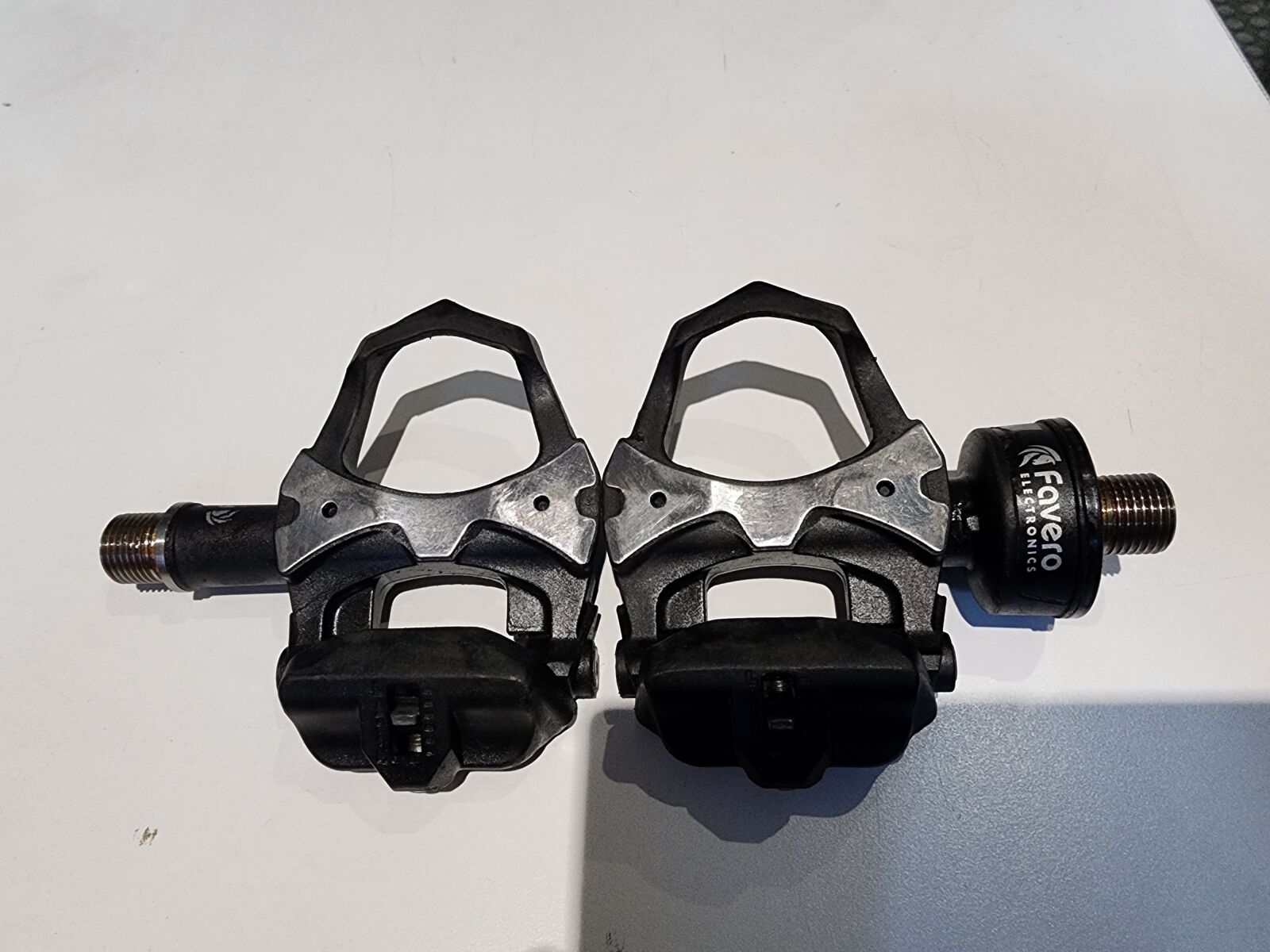 Favero Assioma Uno Power Pedals | Power Meters | Bike Hub