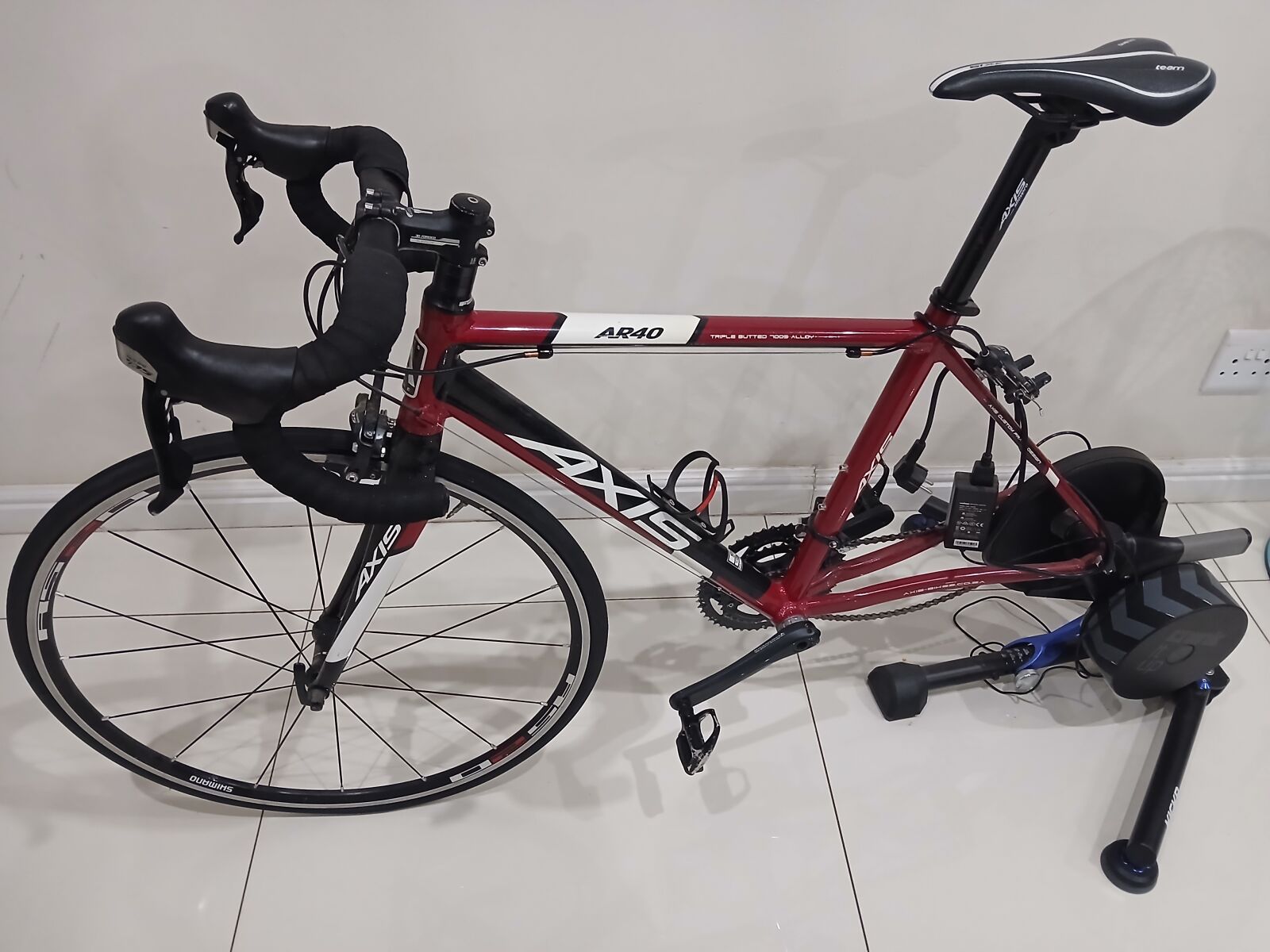Wahoo Kickr V5 with small aluminium frame for sale | Indoor