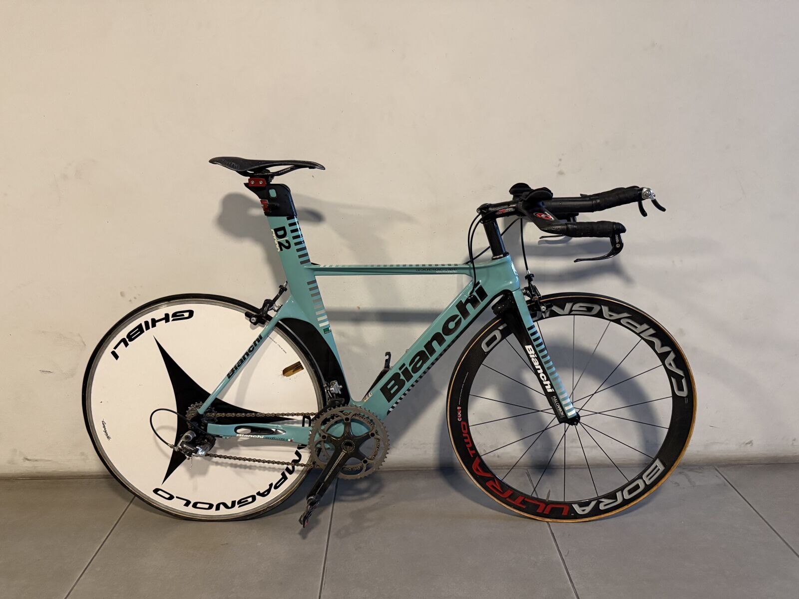 Bianchi D2 Crono Mono-Q Aero | Triathlon & Time Trial Bikes | Bike Hub
