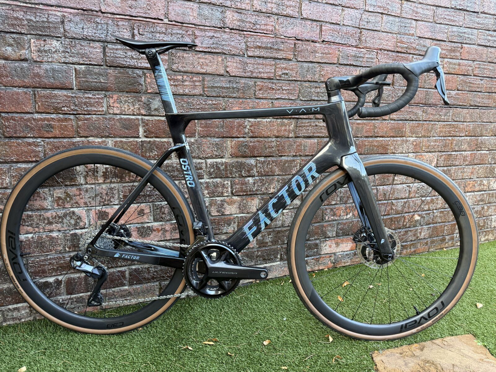 Factor Ostro VAM 2024 | Road Bikes | Bike Hub