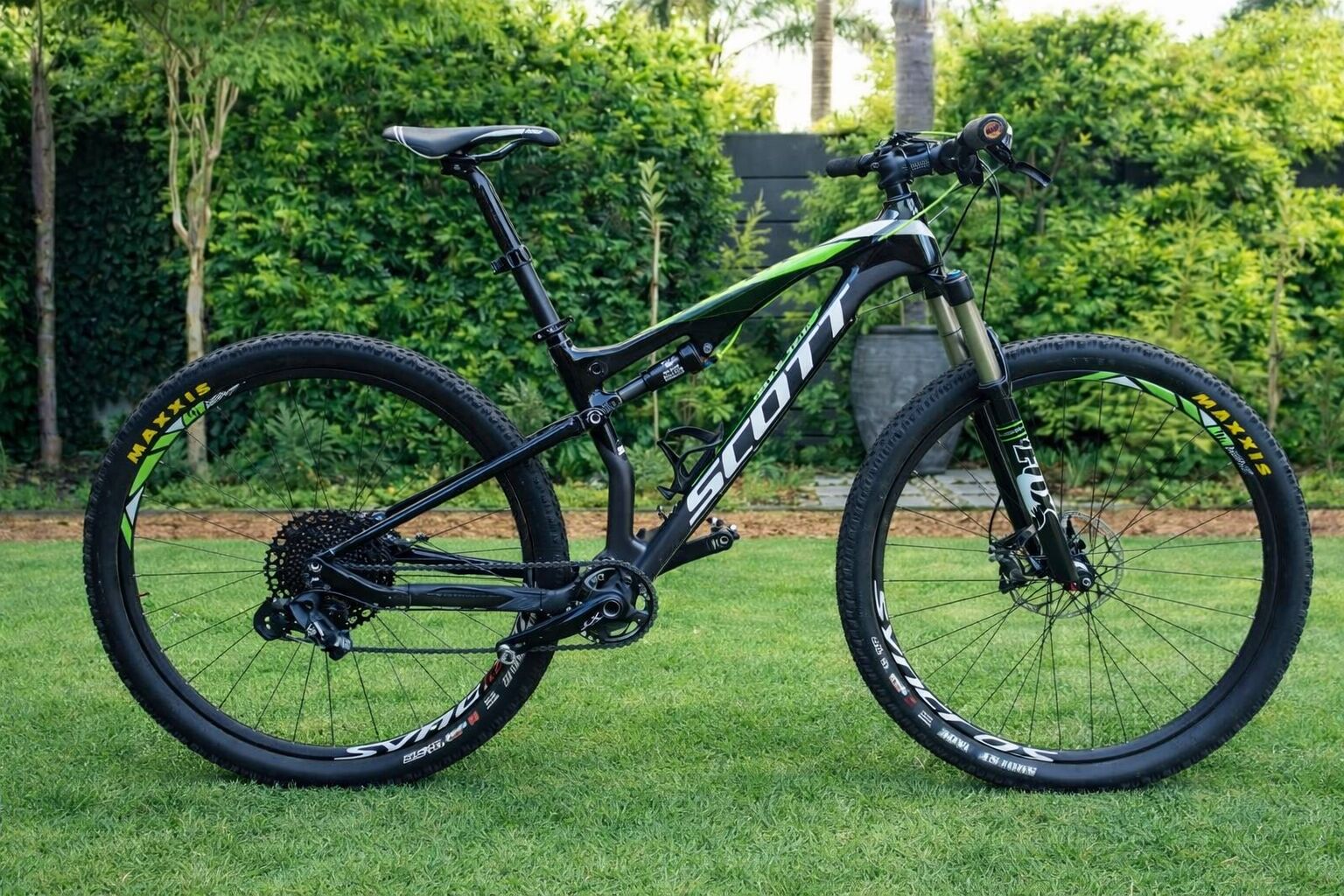 Scott Spark 920 | Large | Carbon | 12SPD SRAM | Dual Suspension