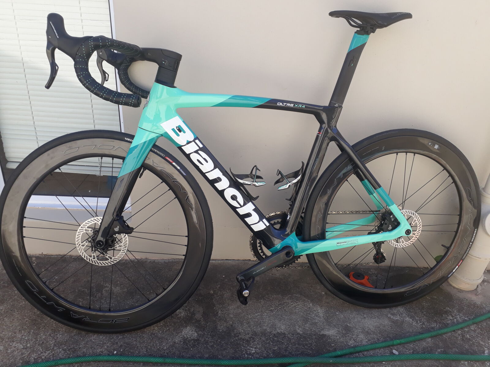 Bianchi Oltre X4 Disc Size 55 | Road Bikes | Bike Hub