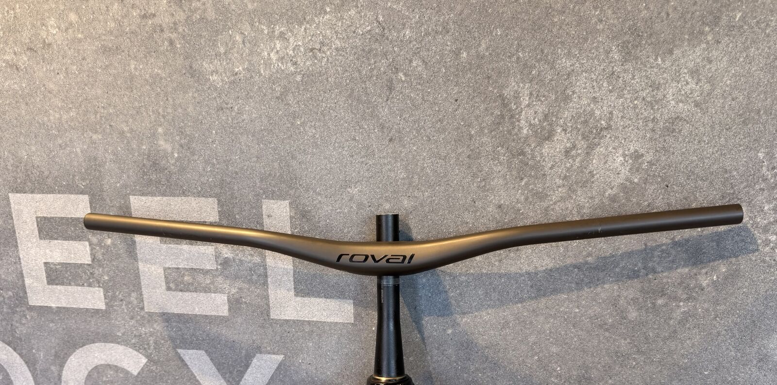 Roval Control Riser Cockpit | Handlebars | Bike Hub