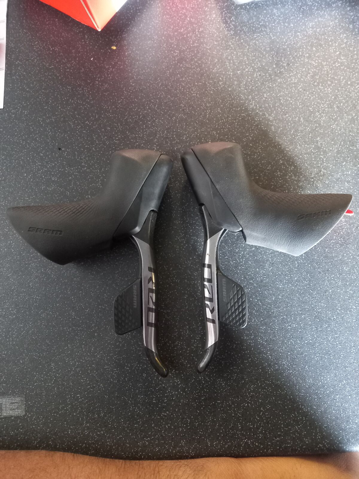 Sram Red AXS 12 SPEED | Shifters | Bike Hub