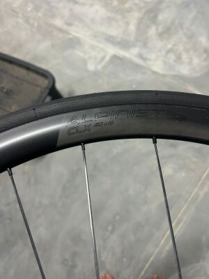 Roval alipinest CLX wheelset 622 x 21 | Road Bike Wheels | Bike Hub