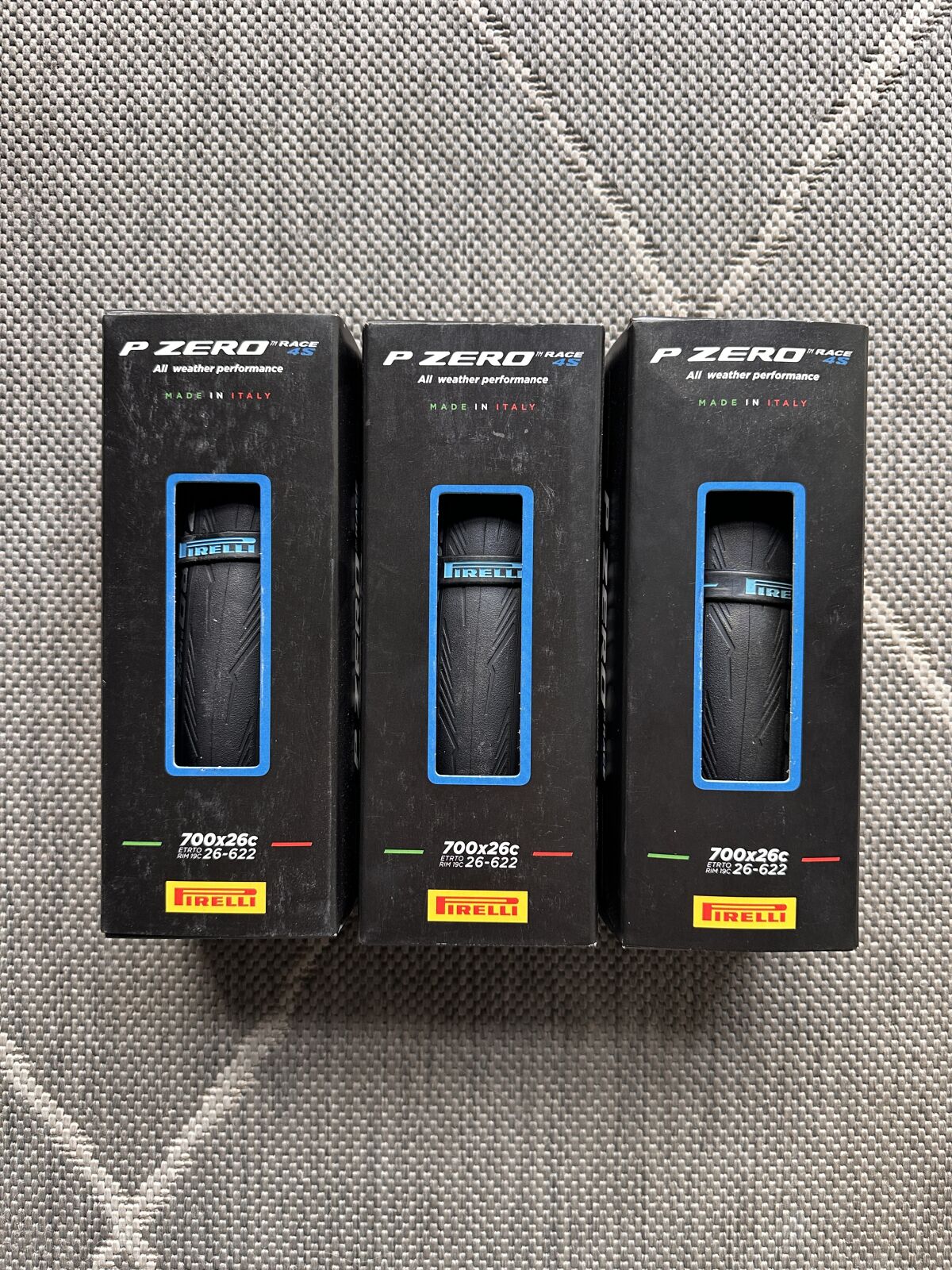 Pirelli P Zero RACE 700x26c | Road Bike Tyres | Bike Hub