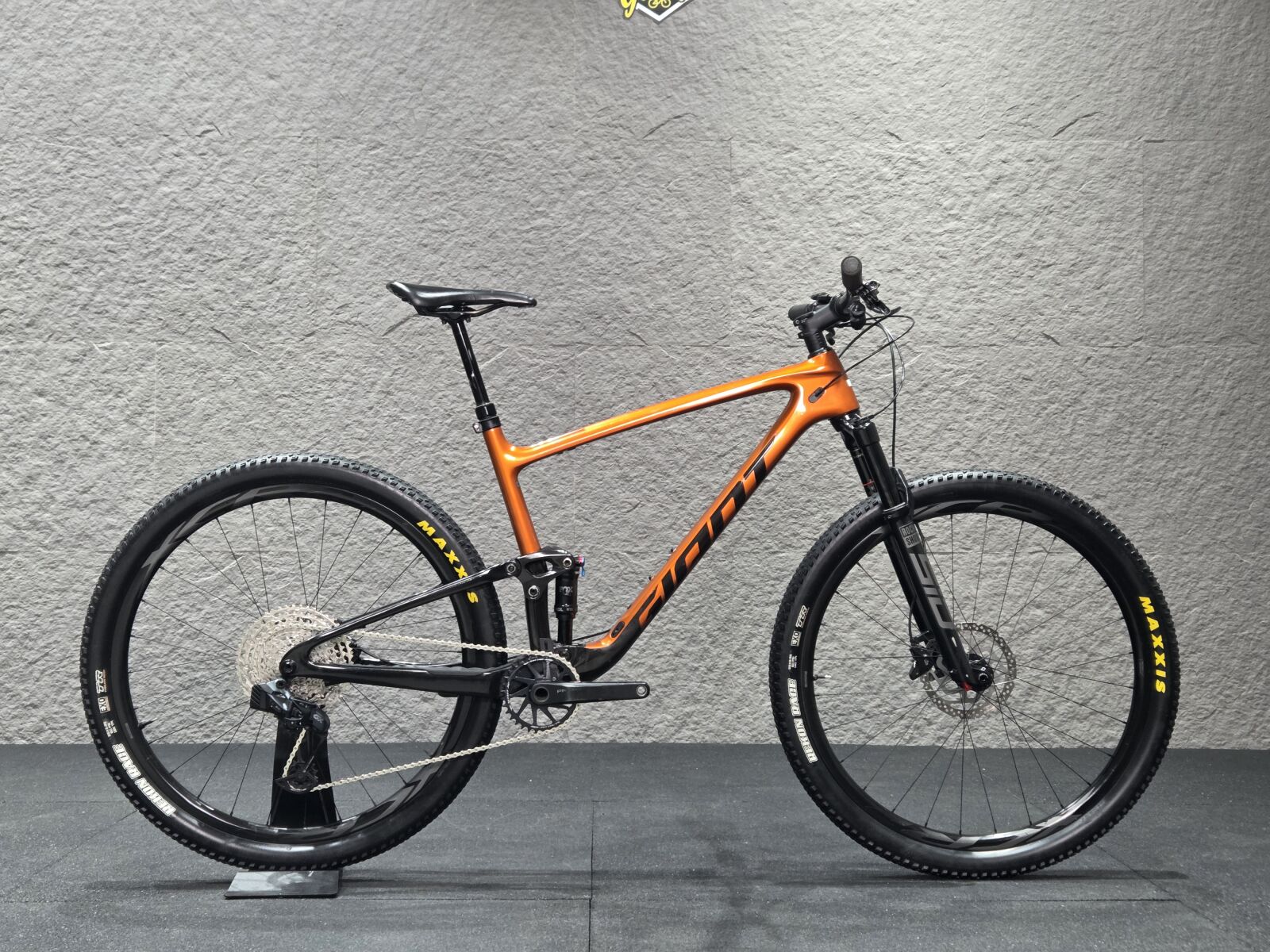 GIANT ANTHEM ADV PRO3 (XL) **SOLD** | Dual Suspension Mountain