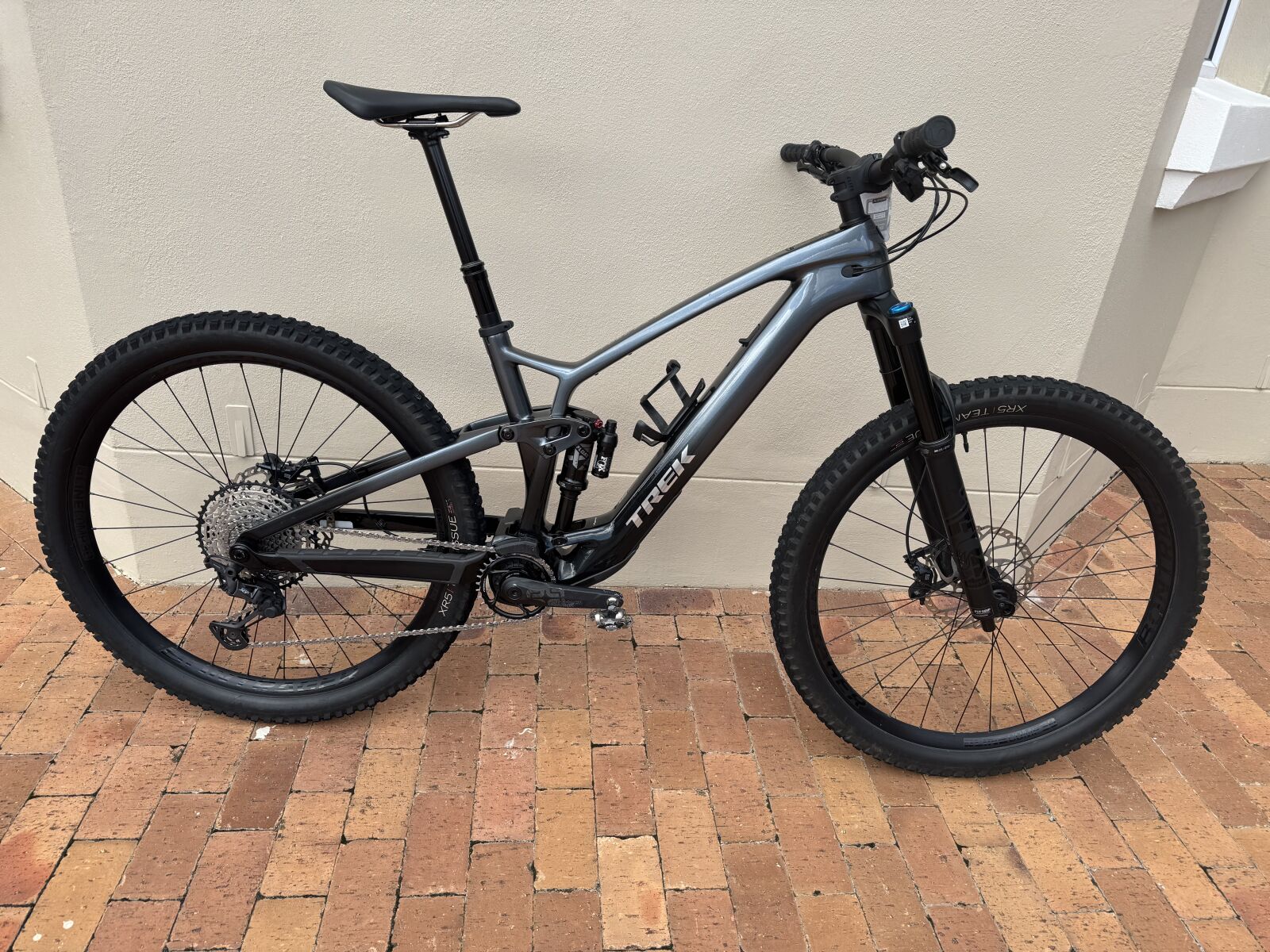 フューエル トレック EX (ZA) Bikes Trek - 9.7 EXe Fuel OCLVカーボン 9.7 自転車本体