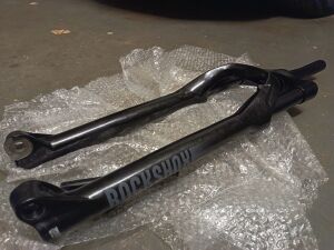 ROCKSHOCK YARI 170mm 29inブースト RockShox Yari RC 29 170mm 