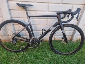 Giant TCR Advanced Pro 1 (2018) | Road Bikes | Bike Hub