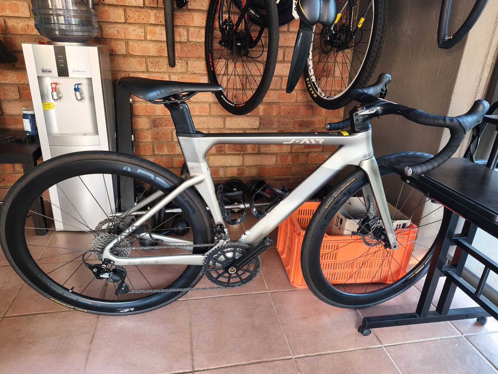 Java J-Air Road Bike Carbon | Road Bikes | Bike Hub