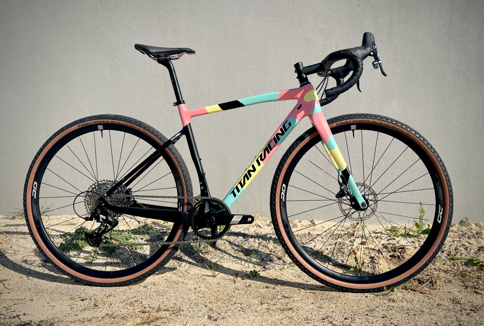 Sepeda Custom Gravel Bike with Custom Paint Job | Gravel Bikes | Bike Hub