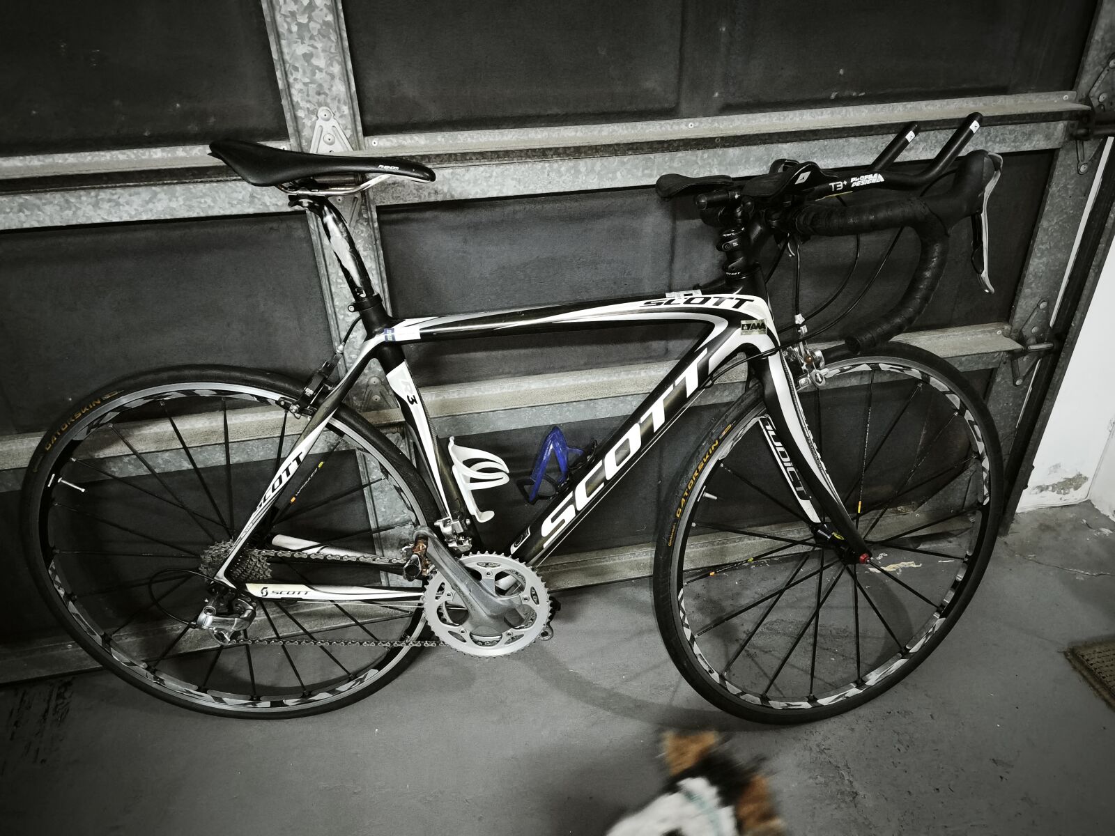 Scott R3 | Road Bikes | Bike Hub