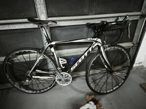 Scott R3 | Road Bikes | Bike Hub