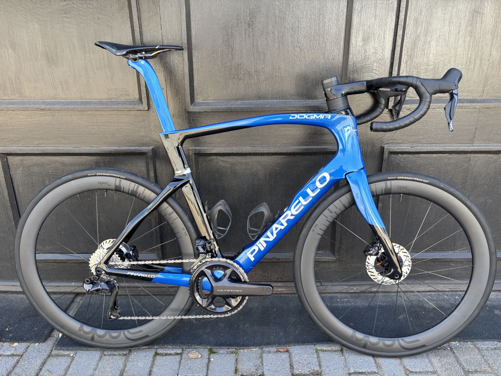 トムトムPINARELLO Dogma F10 アルテグラDi2 Pinarello dogma F ULT Di2, carbon wheels | Road Bikes | Bike Hub