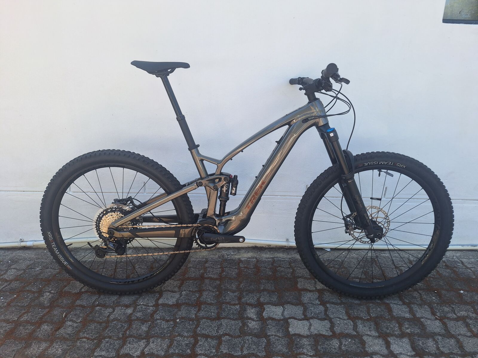 TREK EXE FUEL 8 | Dual Suspension Mountain E-Bikes | Bike Hub