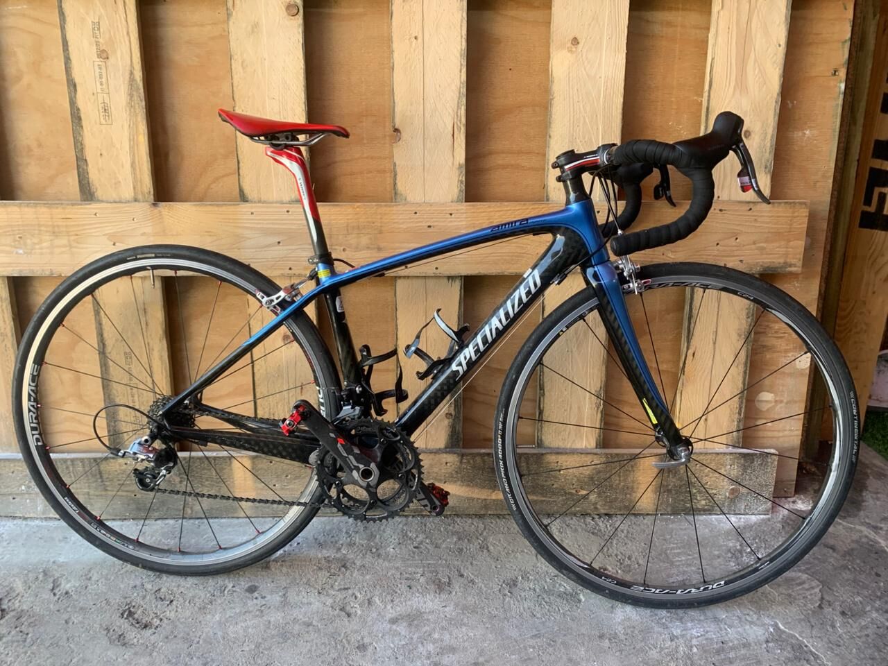 SPECIALIZED AMIRA CARBON ROAD BIKE | Road Bikes | Bike Hub