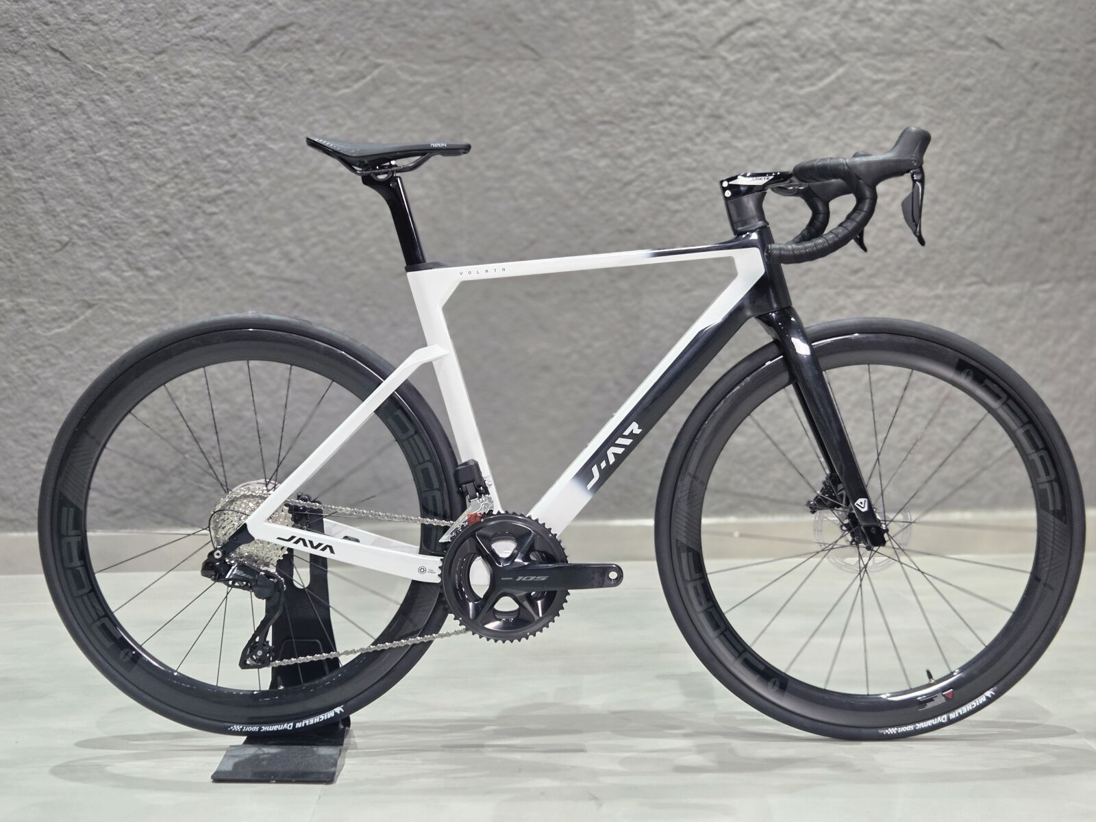 JAVA VOLATA (M) **Carbon-12SPD-Di2-Disc** | Road Bikes | Bike Hub