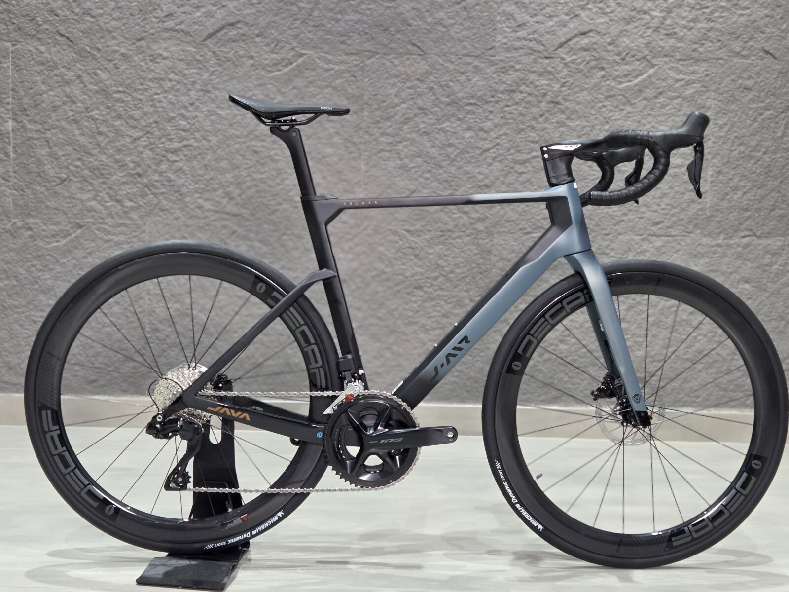 JAVA VOLATA (L) **Carbon-12SPD-Di2-Disc** | Road Bikes | Bike Hub