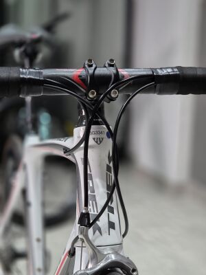 Trek Madone 5.2 (52cm) **CARBON-11SPD-ULTEGRA** | Road Bikes