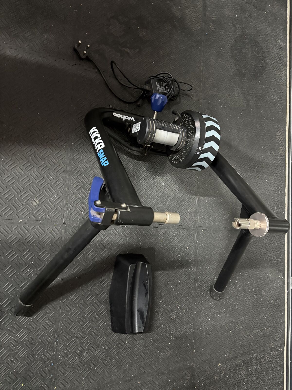 Kickr Snap | Indoor Trainers & Accessories | Bike Hub