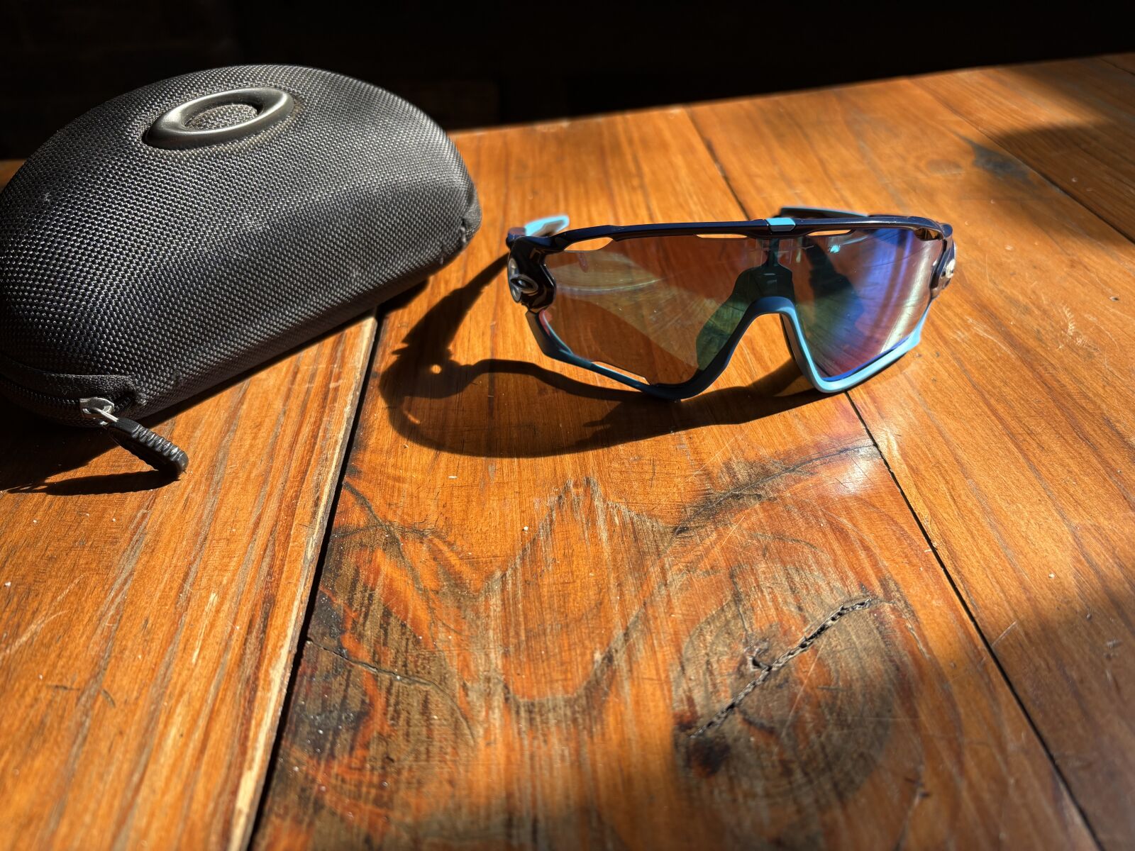 Oakley Jawbreaker | Eyewear | Bike Hub