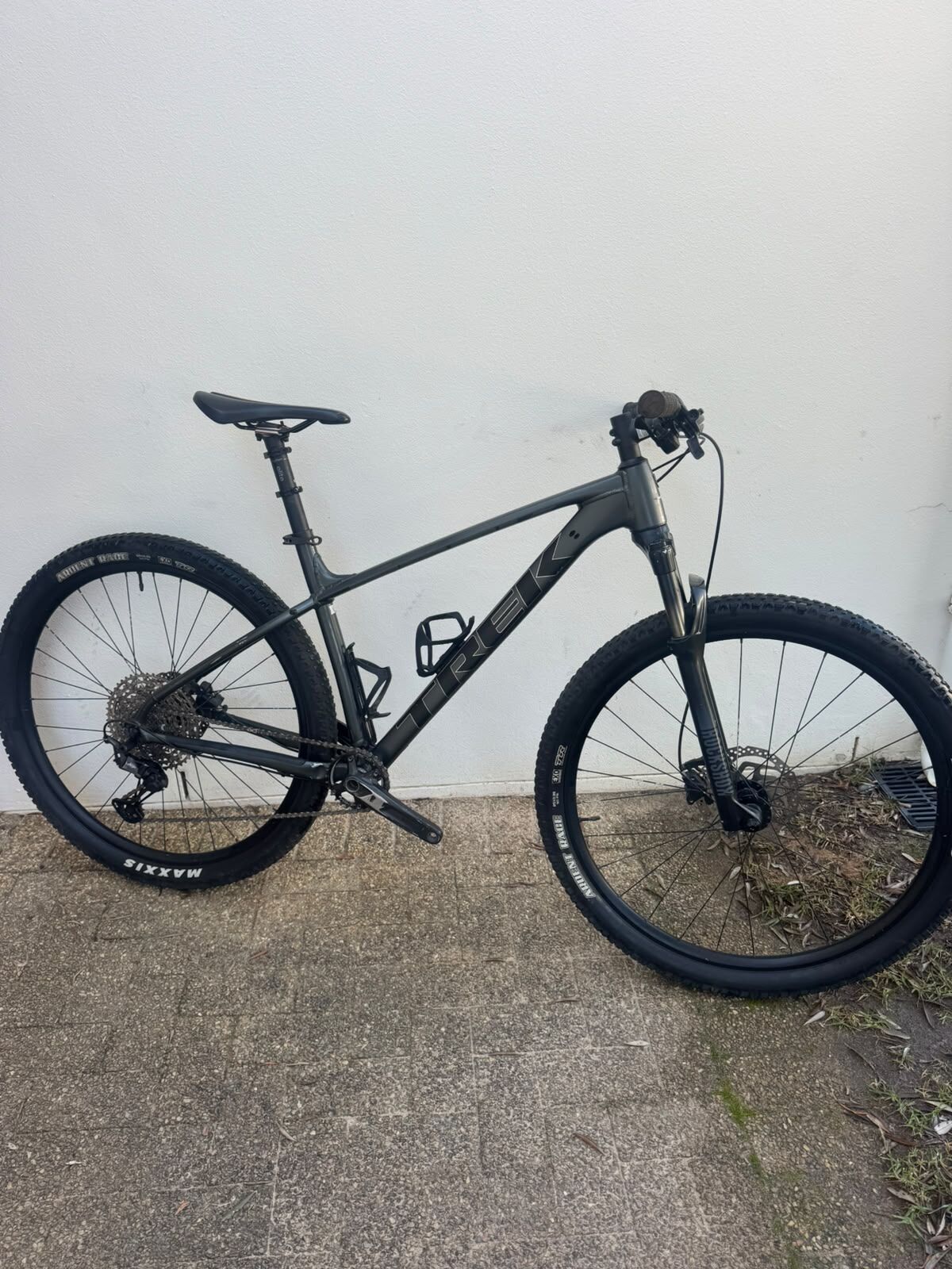Trek Xcaliber 8 | Hardtail Mountain Bikes | Bike Hub