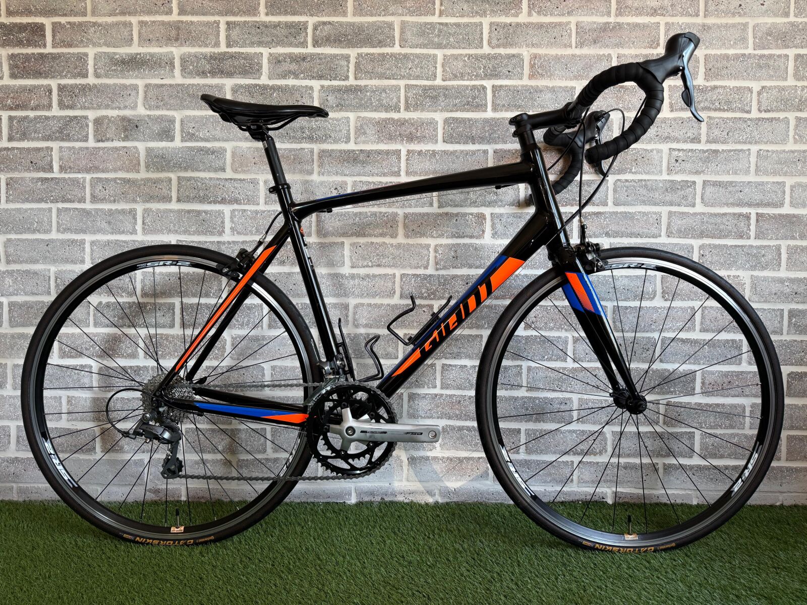 Giant Contend Large Black/Orange/Blue | Road Bikes | Bike Hub