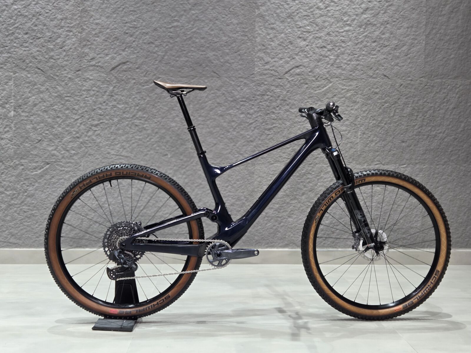 ヘッド トゥ ザ スカイ アルマッケイ オートグラフ Scott Spark 900 AXS (L) **CARBON-12SPD-DROPPER** | Dual Suspension
