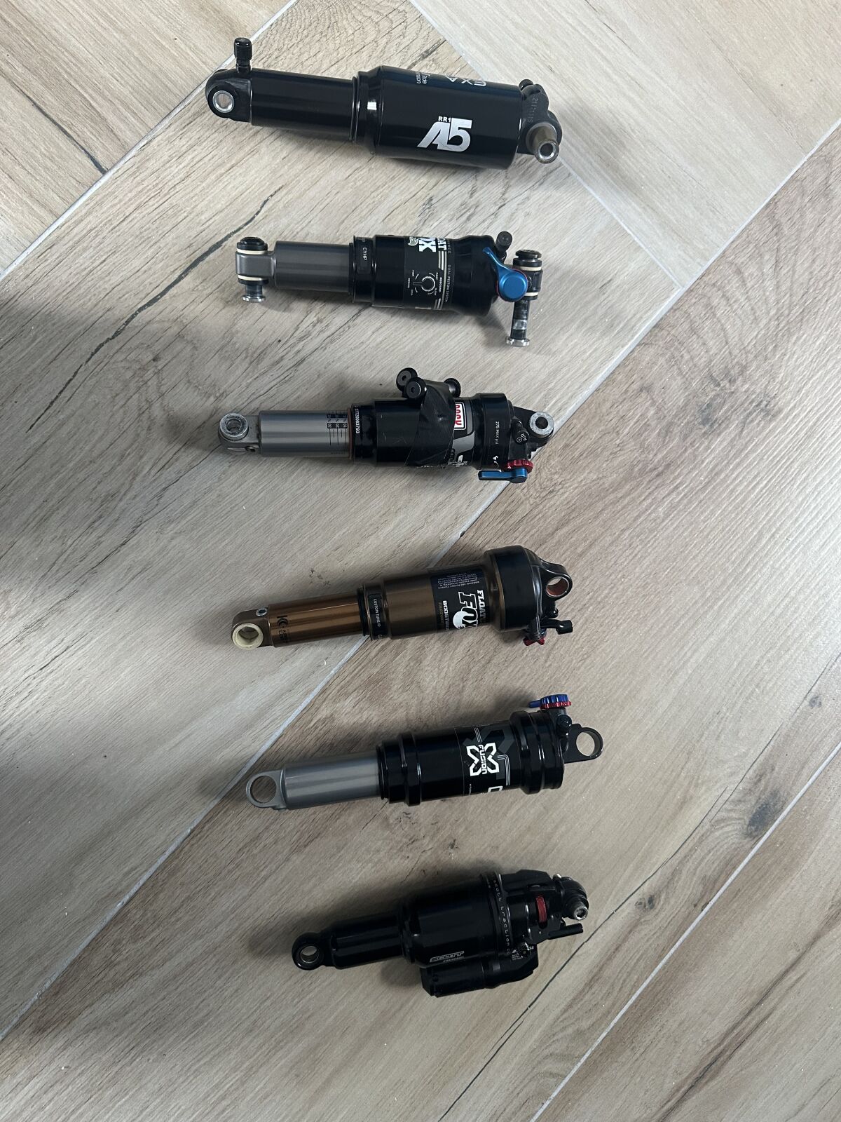 サプライ・アクセサリ・グッズ DAC Spring Mountain Majesty Selection of rear shocks - make me an offer | Rear Shocks | Bike Hub