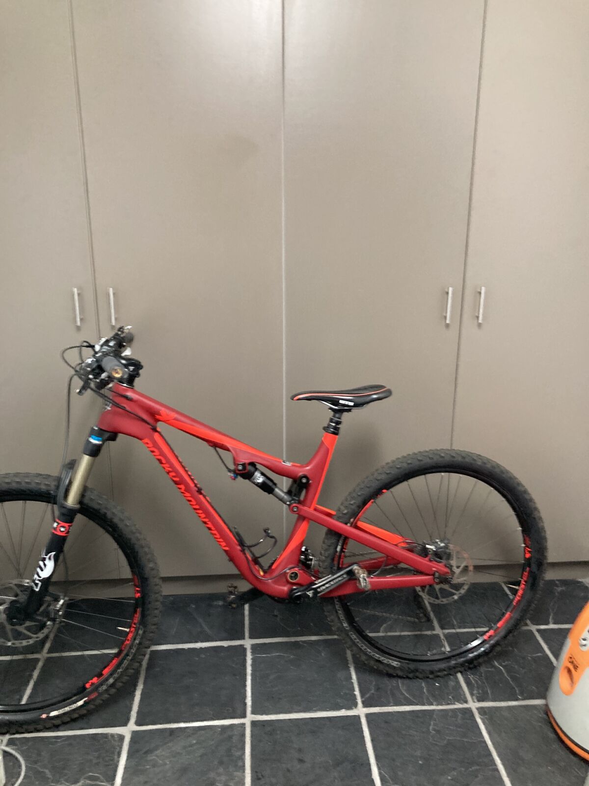 Rocky Mountain Thunderbolt | Dual Suspension Mountain Bikes | Bike Hub
