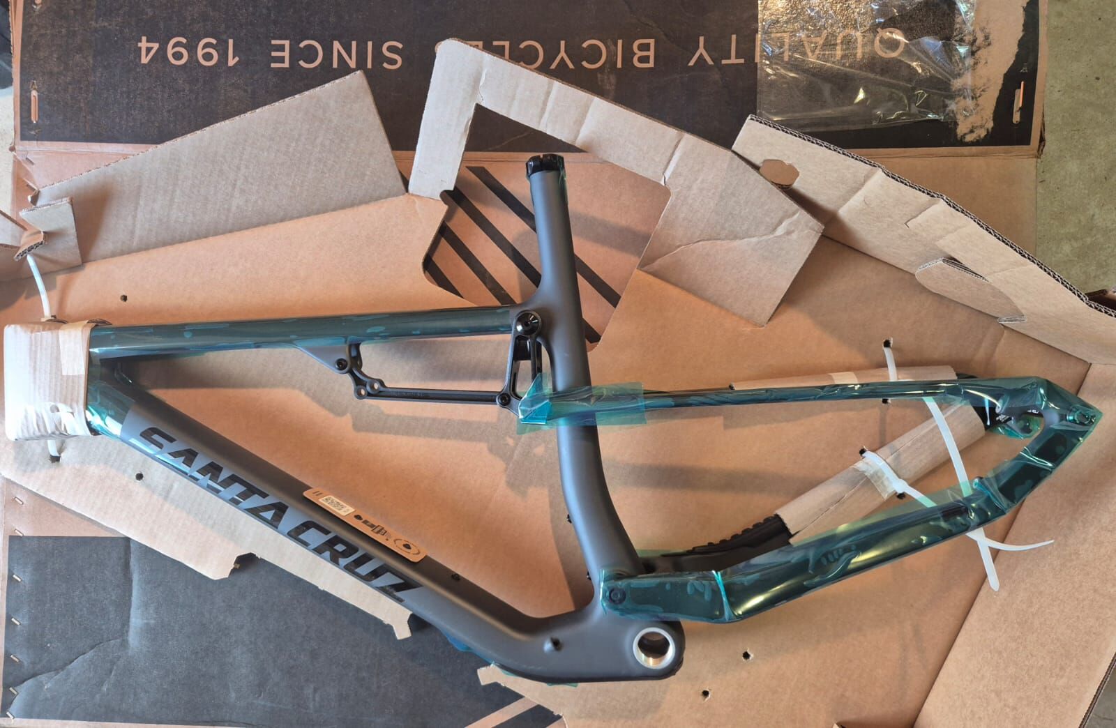 New Santa Cruz Blur CC frame only | Dual Suspension Mountain Bike