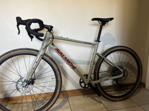 Avalanche Dust Gravel Bike | Gravel Bikes | Bike Hub