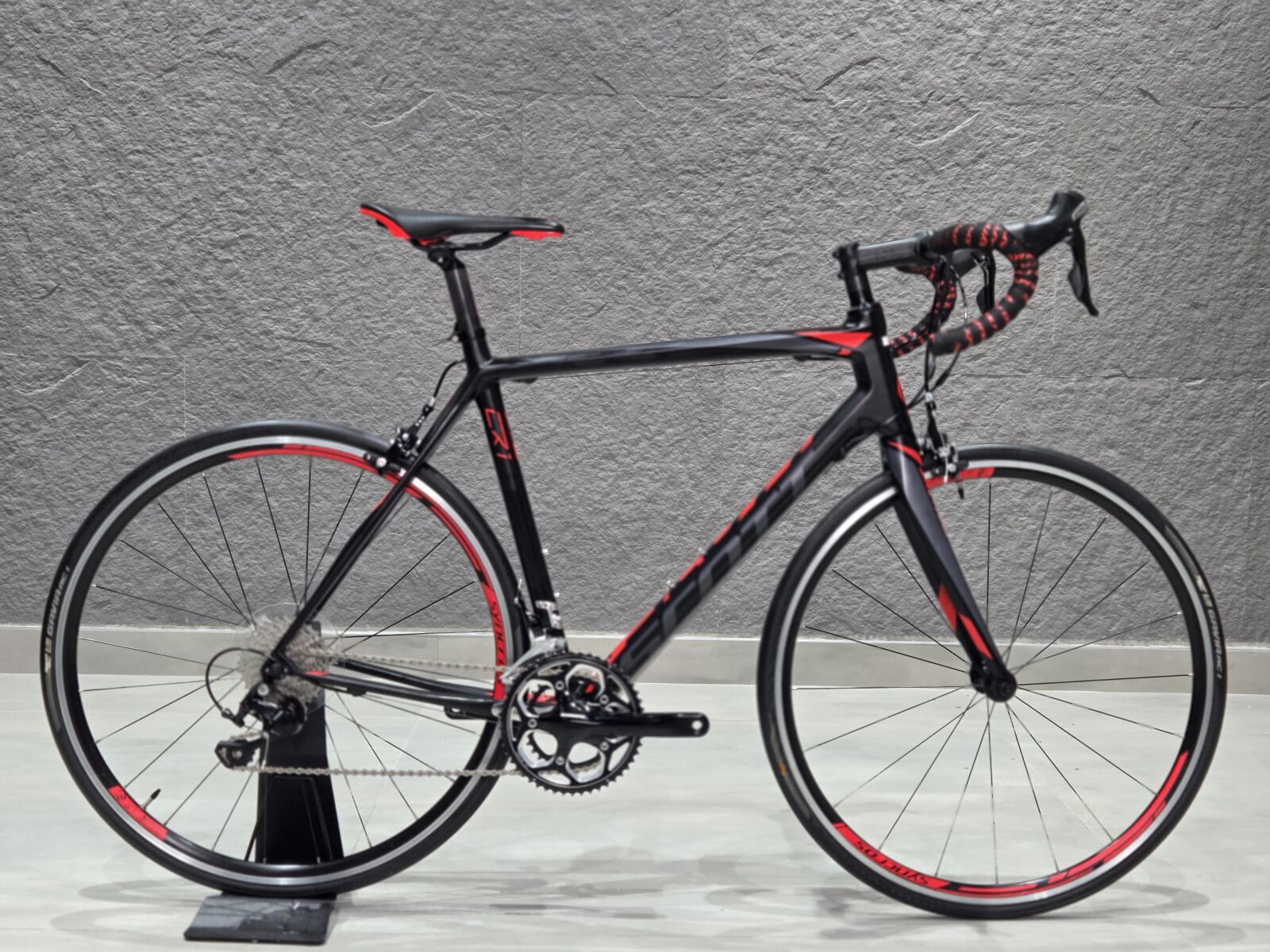 Scott CR1 20 (56cm) **CARBON-11SPD** | Road Bikes | Bike Hub