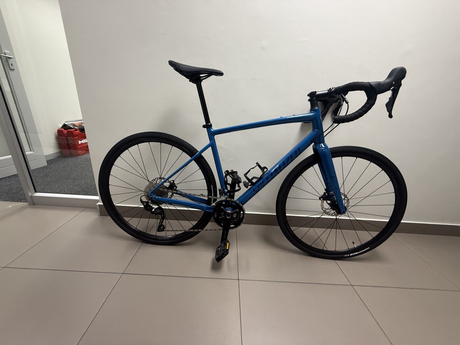 SPECIALIZED DIVERGE | Gravel Bikes | Bike Hub