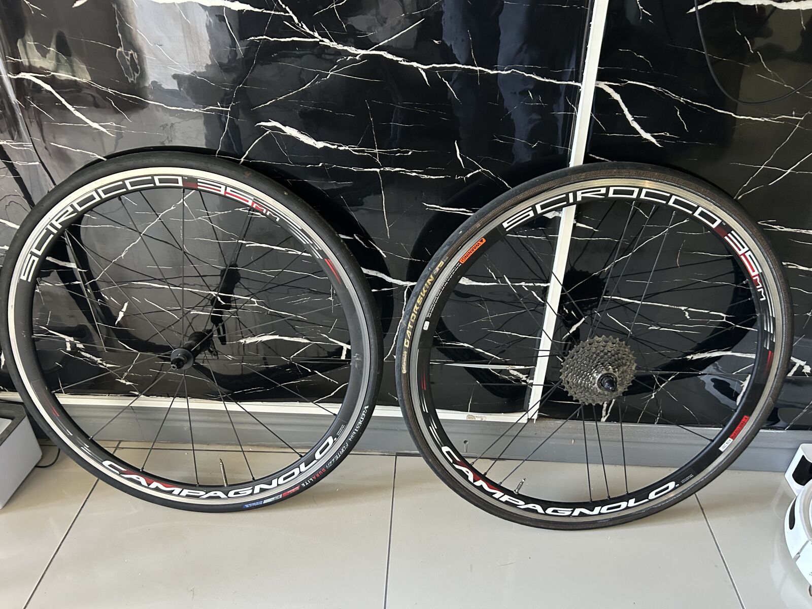 Campagnolo Scirocco 35mm 11spd Wheelset | Road Bike Rims | Bike Hub
